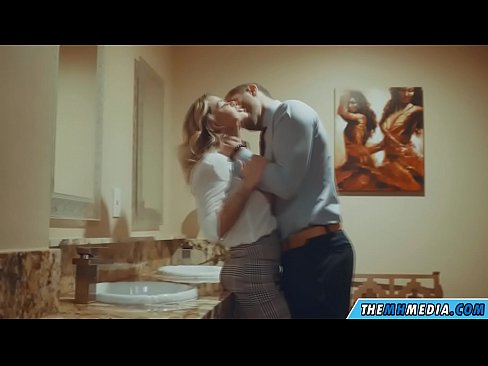 ❤️ جڏهن هڪ busty سنهري اوھان کي هڪ عوامي آرام روم ۾ seduces فحش تي٪ sd.dreamlandpassionfever.ru٪